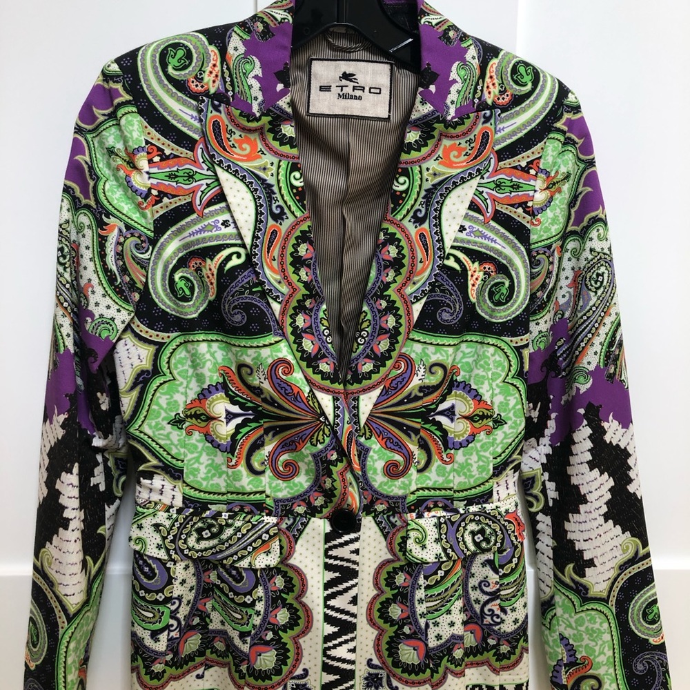 Etro multi colored sz. 40 blazer, button closure